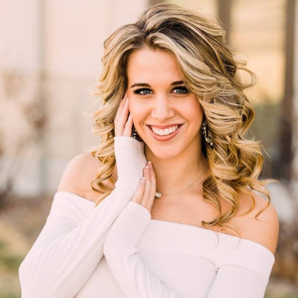 Meet your Posher, Dakota